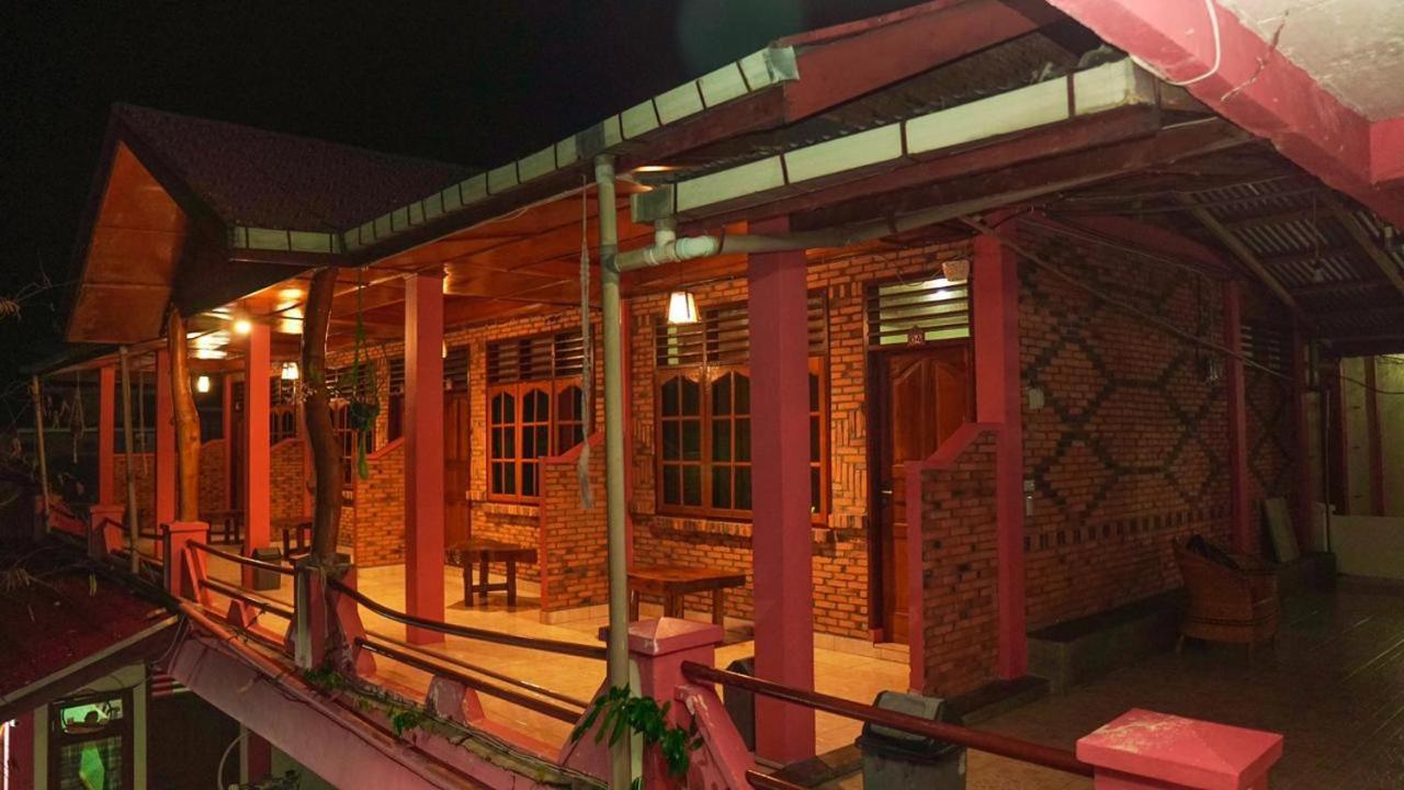 Judita Cottages Tuk Tuk Kültér fotó